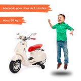 Vespa 946 blanca con niño#color_blanco